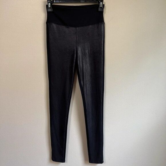 Assets by spanx small black leggings - Picture 1 of 3